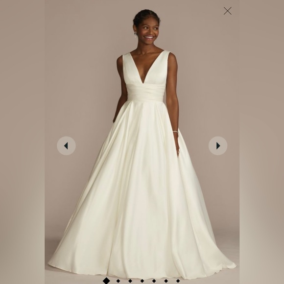 Cummerbund gown AND veil- David’s Bridal size 10 PLEASE READ DESCRIPTION - Picture 6 of 8